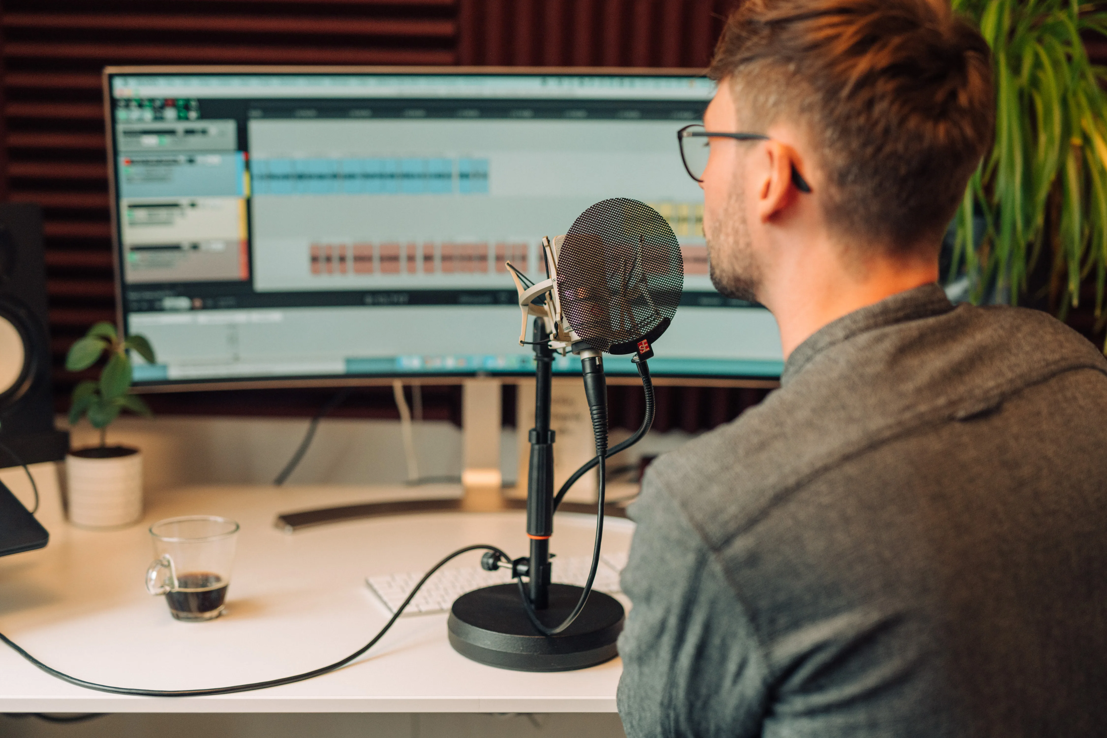 Phone Scripts for a Fashion Company: 5 Steps to a Strong Brand Experience
